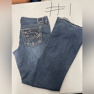 2 pairs of Amethyst woman’s jeans size 11